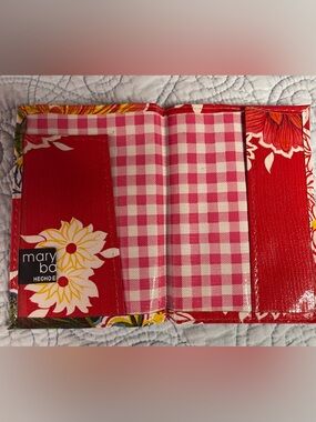 New Floral & Gingham Passport Wallet - Pink & Red - NWOT - laminated